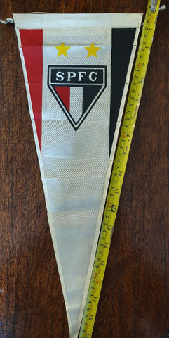 Flâmulas do São Paulo Futebol Clube de 1993, do bi mundial 