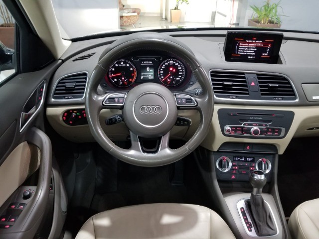 Audi Q3 Ambiente 77 mil km 2015 - Foto 14