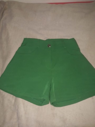 short verde bandeira feminino
