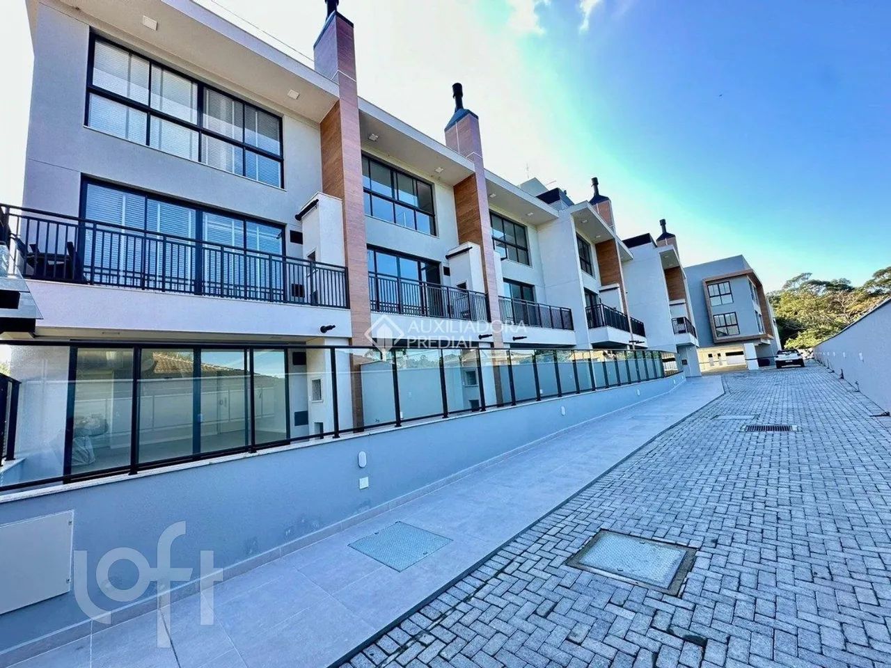 Apartamento à venda em Porto da Lagoa com 52 m², 1