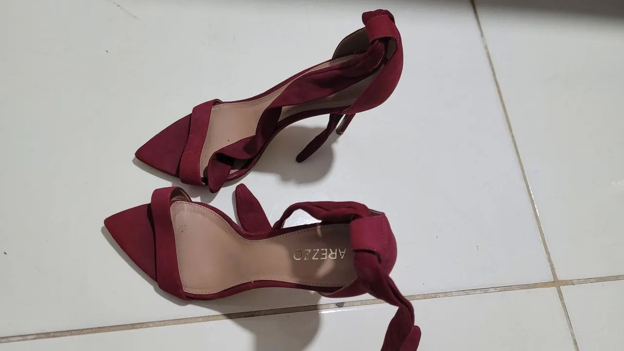 Sandália Arezzo Salto Alto Vermelho - Foto 2