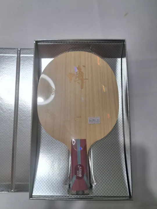 Raquete Caneta/Classineta DHS Hurricane Fang BO 7 Folhas