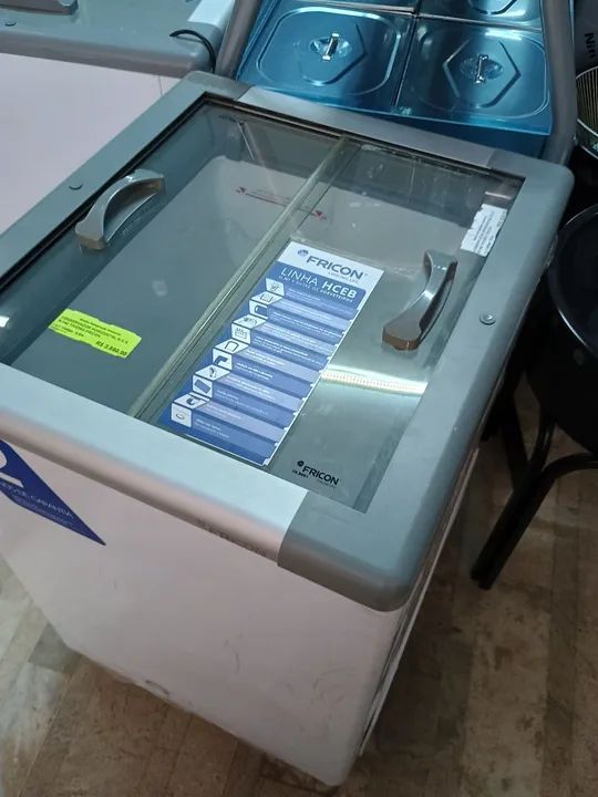Freezer horizontal tampa de vidro 142 litros 