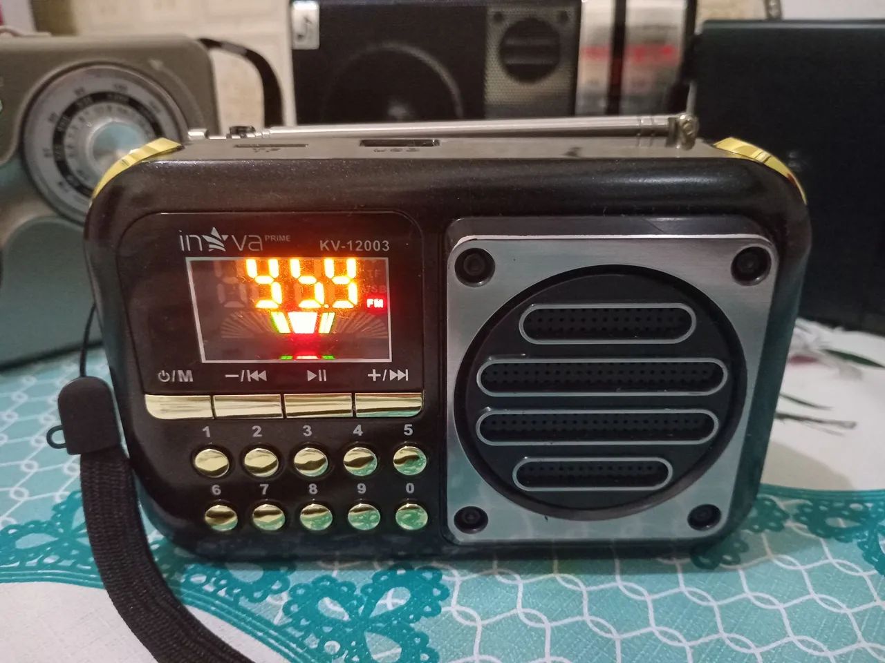 Radio digital Bluetooth memórias bateria sensacional e novo
