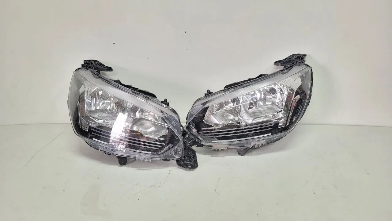 Farol peugeot 208 23/24 - Foto 4