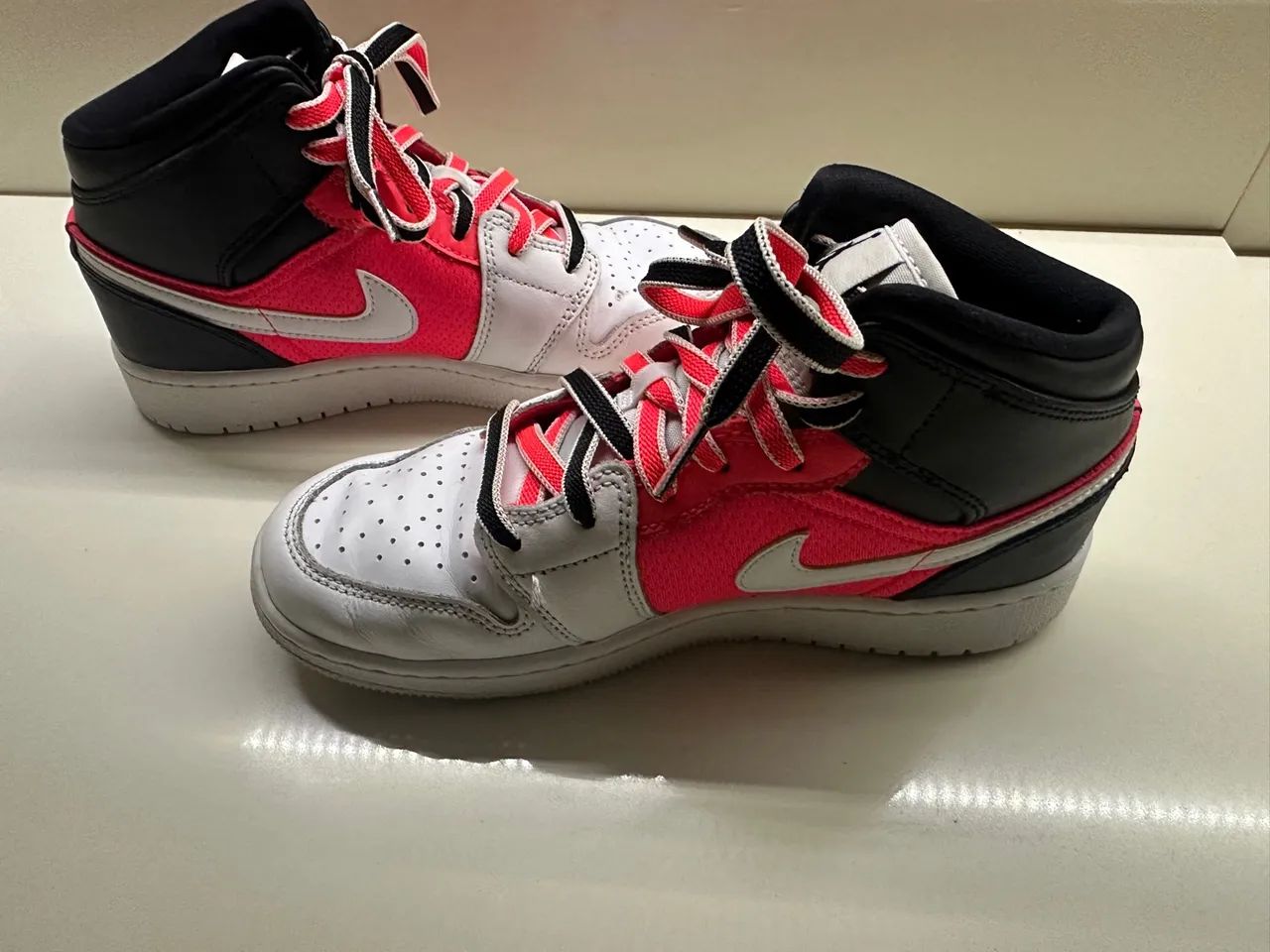 Air Jordan 1 mid Nike- N 35,5 - Usado - Foto 2