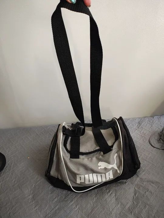 Bolsa Puma Cinza e Preta Pequena - Foto 6