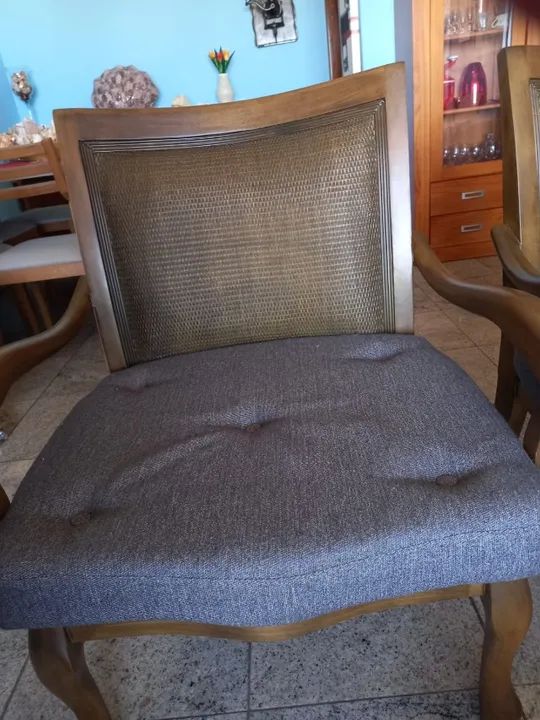 Poltronas com acabamento em ratan Sofás e Poltronas Centro de Vila