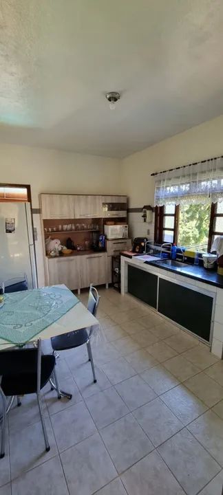 C301 - Casa com excelente espaço externo e piscina. - Foto 4