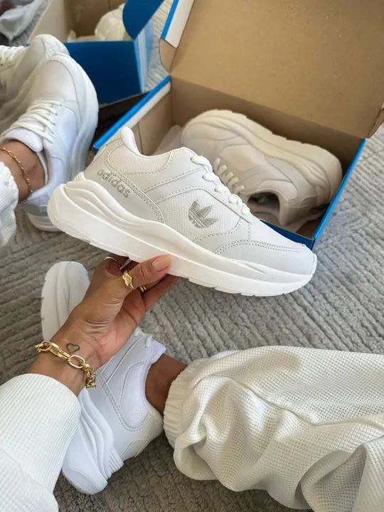 Tênis Adidas femmy fit - Foto 4
