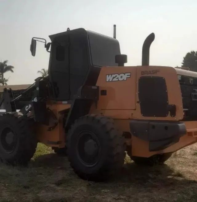 Pá Carregadeira Case W20F - Foto 3