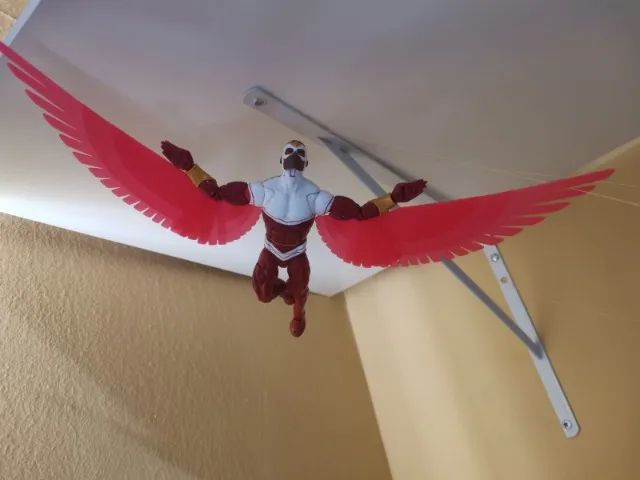 Falcão Marvel Legends - Foto 2