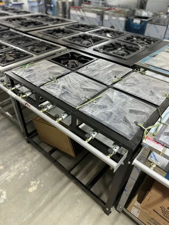 Fogão 6 bocas alta pressão pintura em epóxi grelhas 30x30 Innal (IRIS)