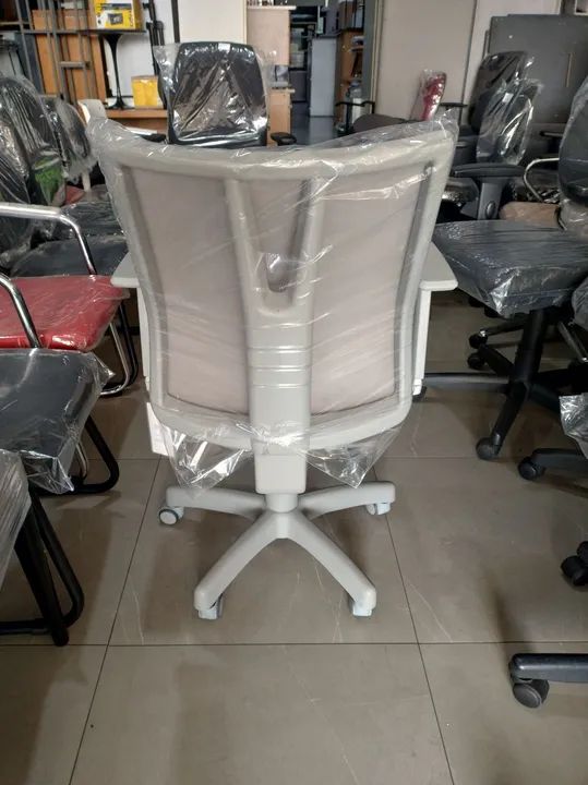 Cadeira de Escritório Tela Mash NR 17  - Foto 4