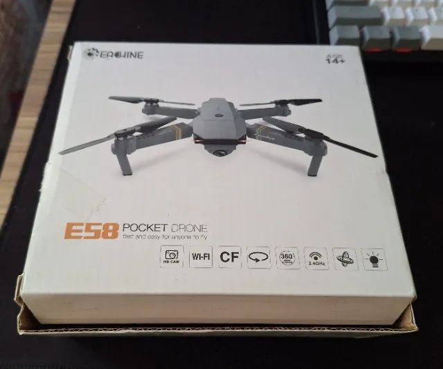 Pocket hot sale drone es8