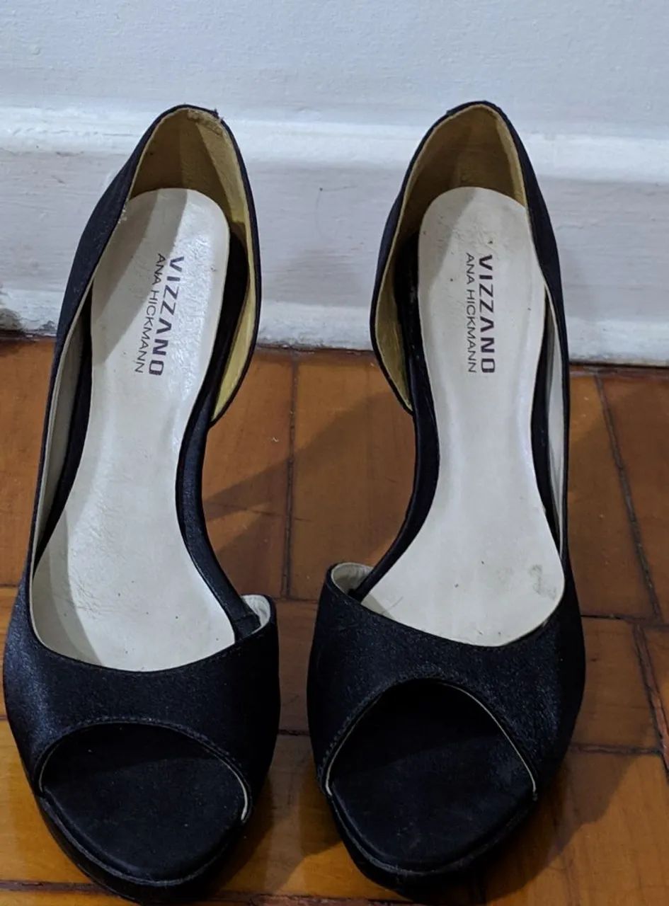 Sandália Peep Toe Preta Vizzano 39