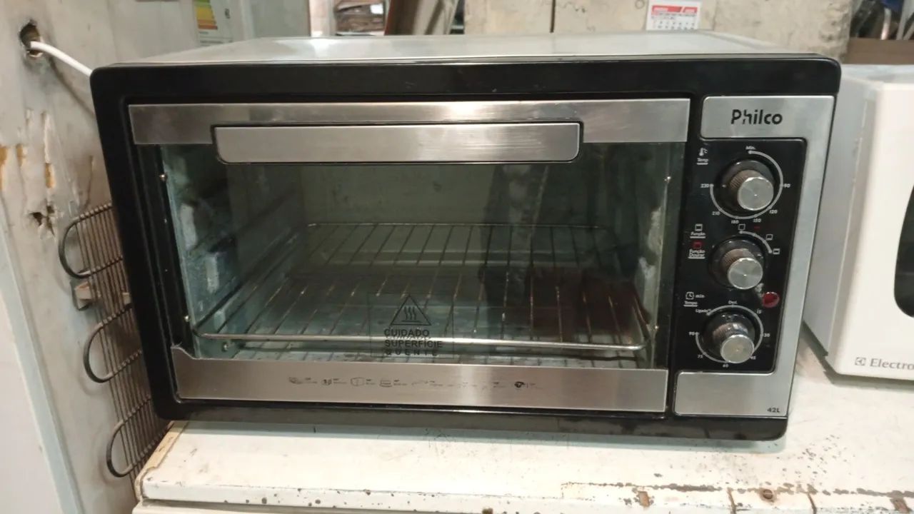 Forno Philco elétrico 42 litros funcionando perfeitamente.