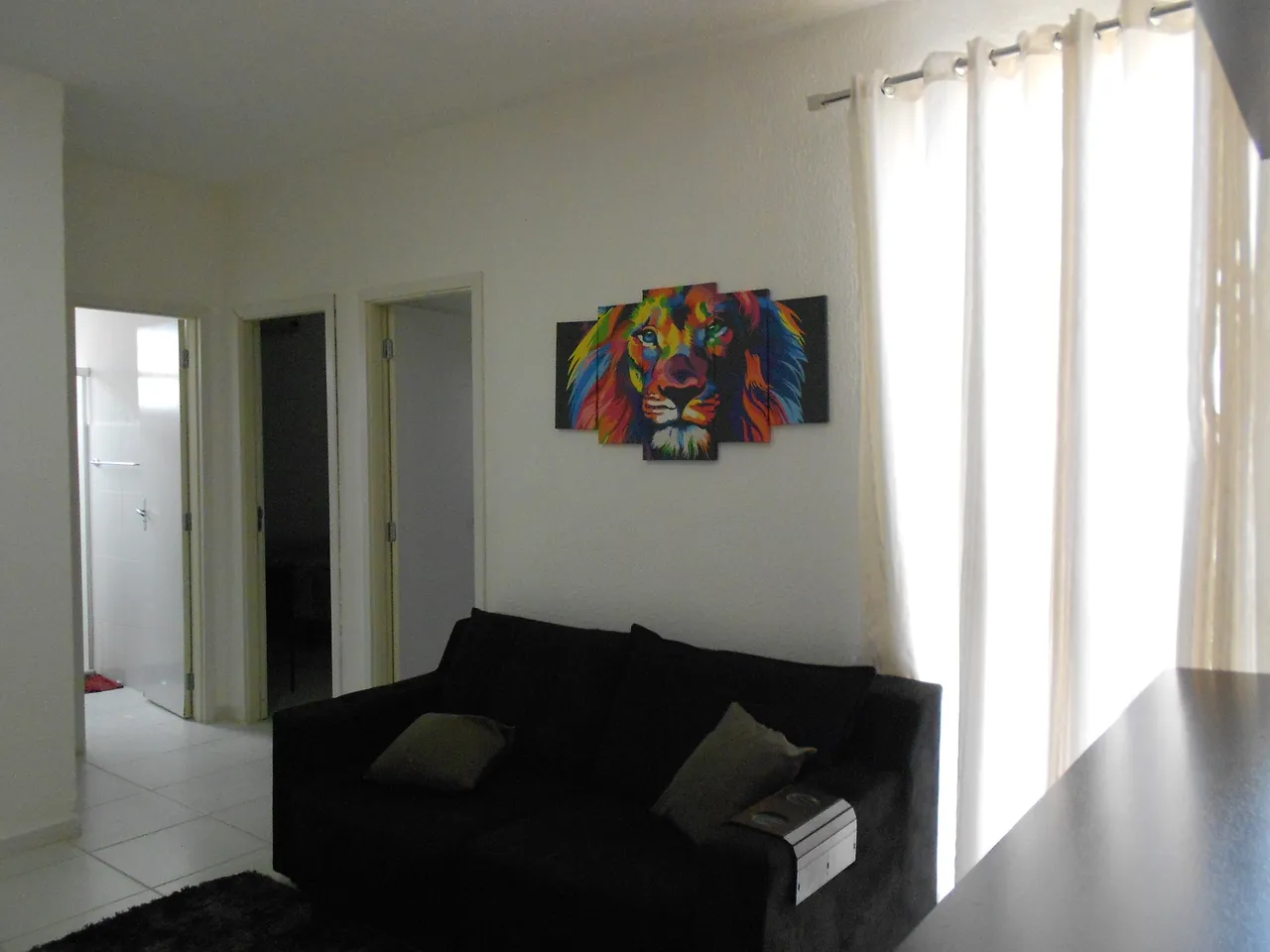 APARTAMENTO NO CONDOMÍNIO CAMBOINHAS. 02 QUARTOS.