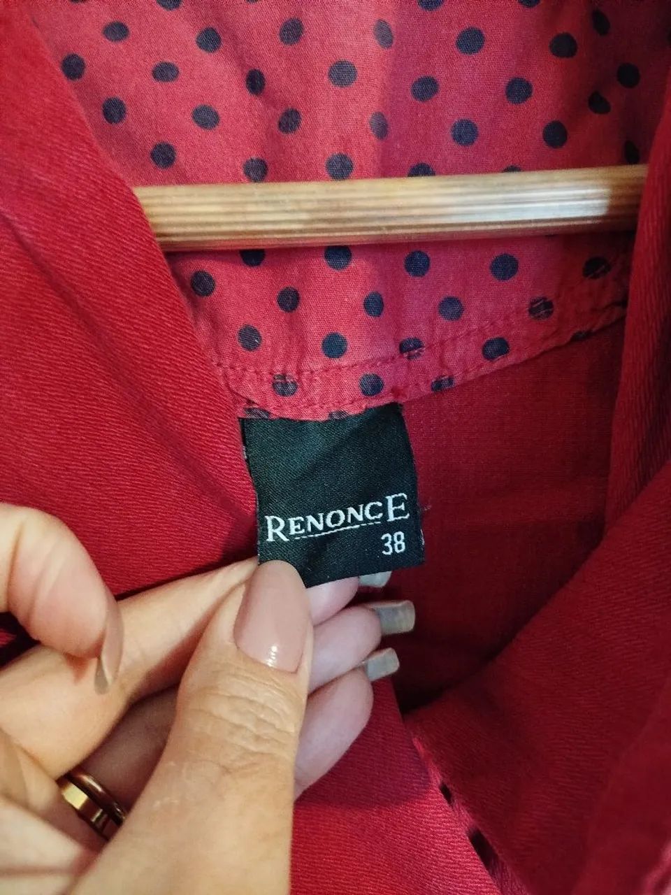 Sobretudo vermelho escuro  - Foto 2