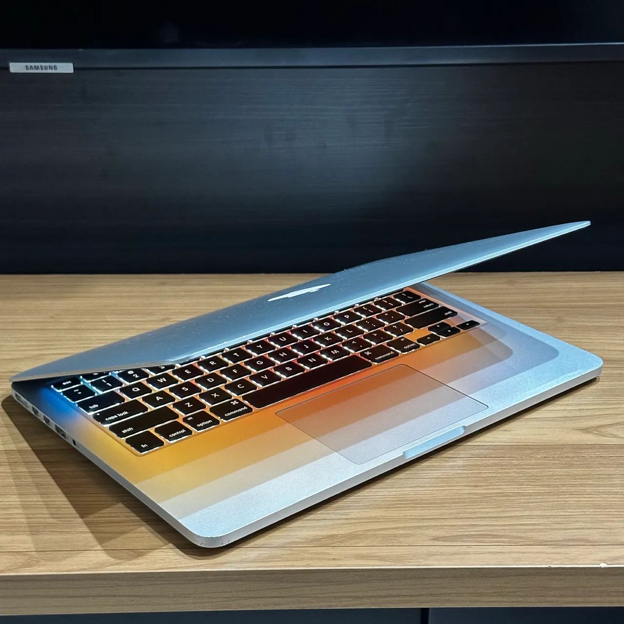 Mac MacBook pro 2015 retina corei5 256GB MacBook Pro Retina 2015 - i5 - 8GB RAM - SSD 256GB (Passo Cartão