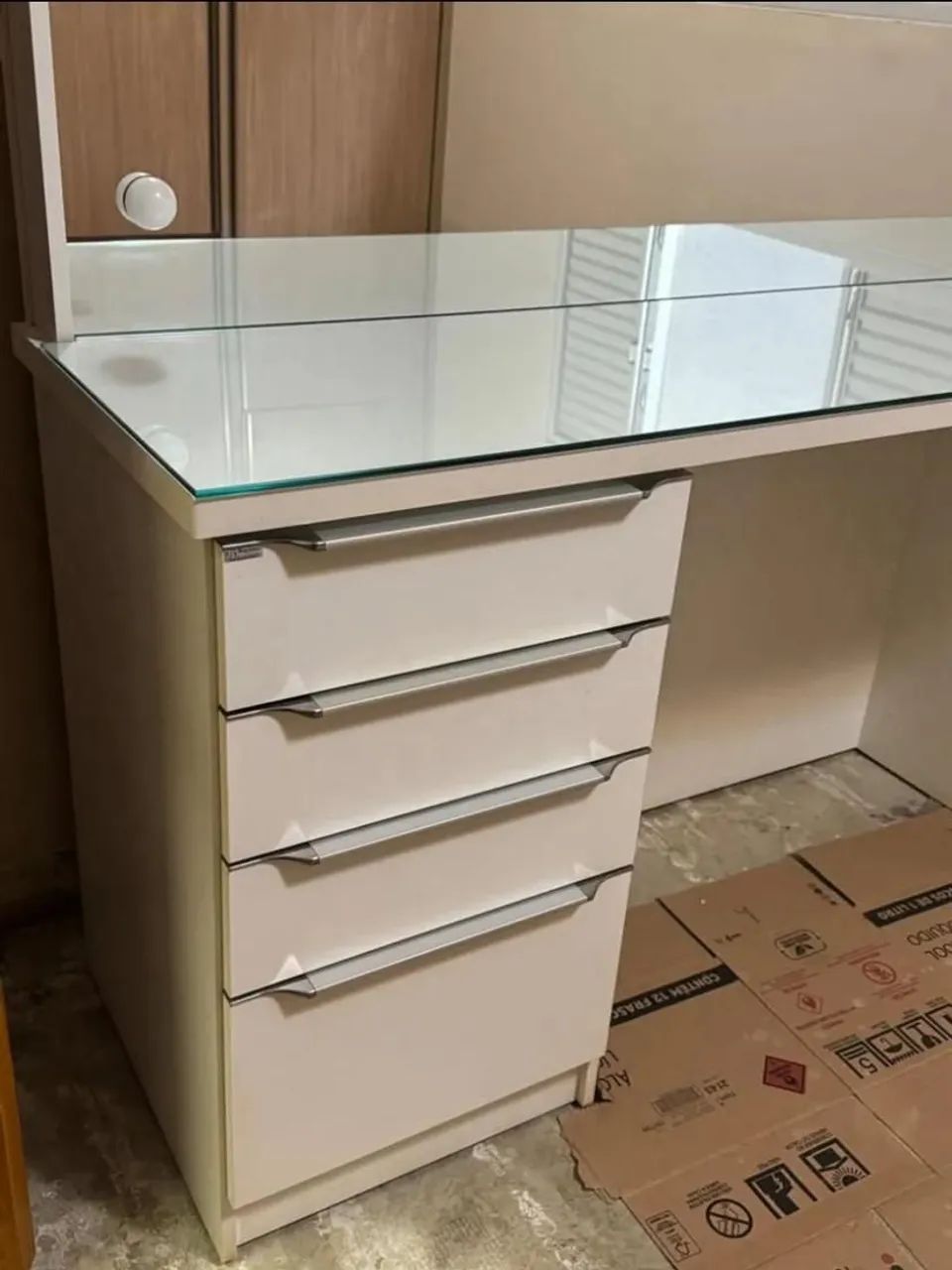 Professional Dressing Table with Illuminated Mirror64291066480387122