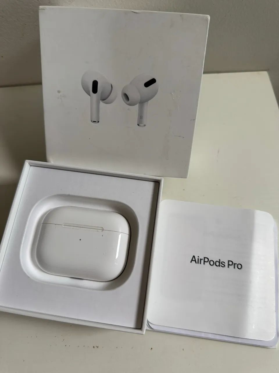 AirPods Pro Apple