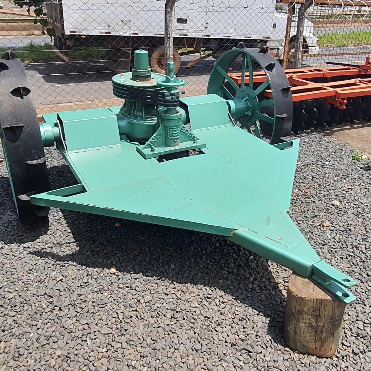 Roçadeira de arrasto Alvaré  - Foto 5