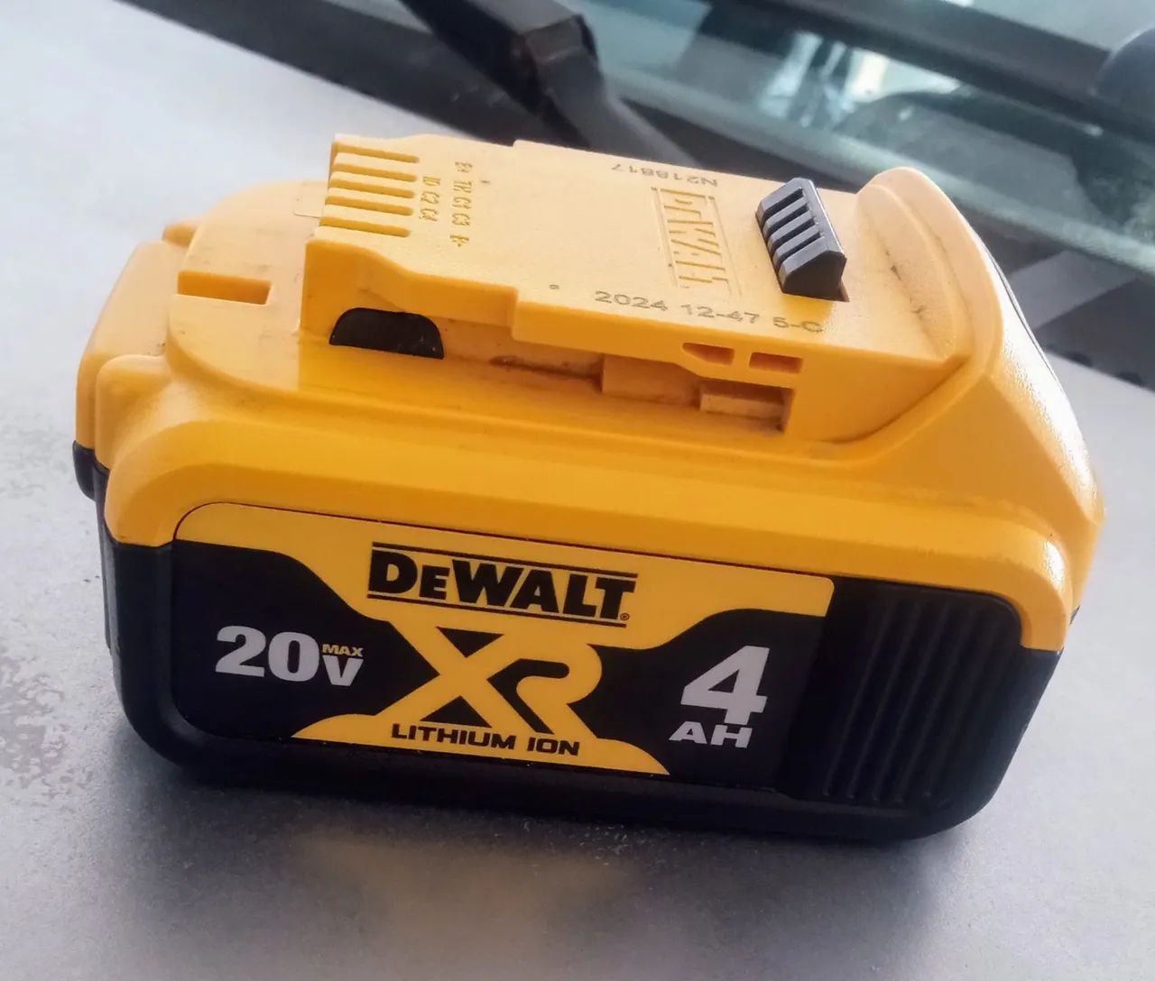 Bateria Dewalt 20v XR 4ah 