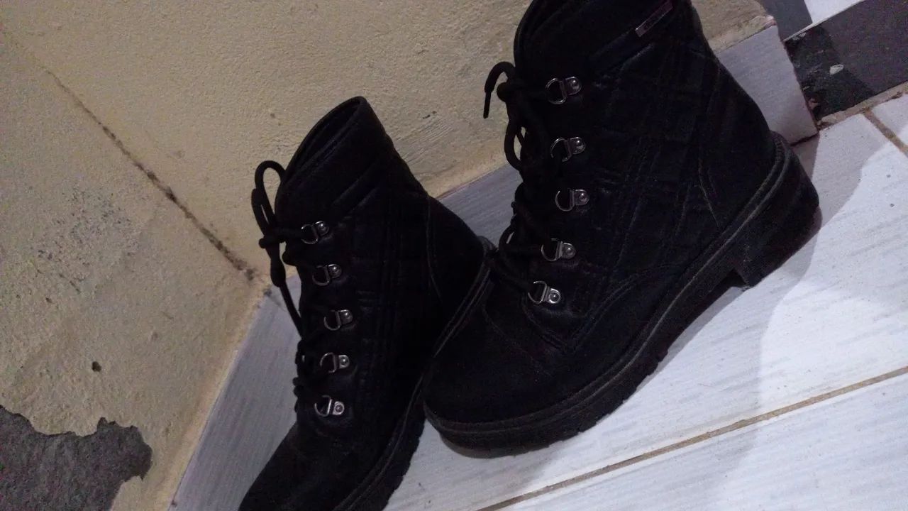 Botas de couro pretas - Foto 4