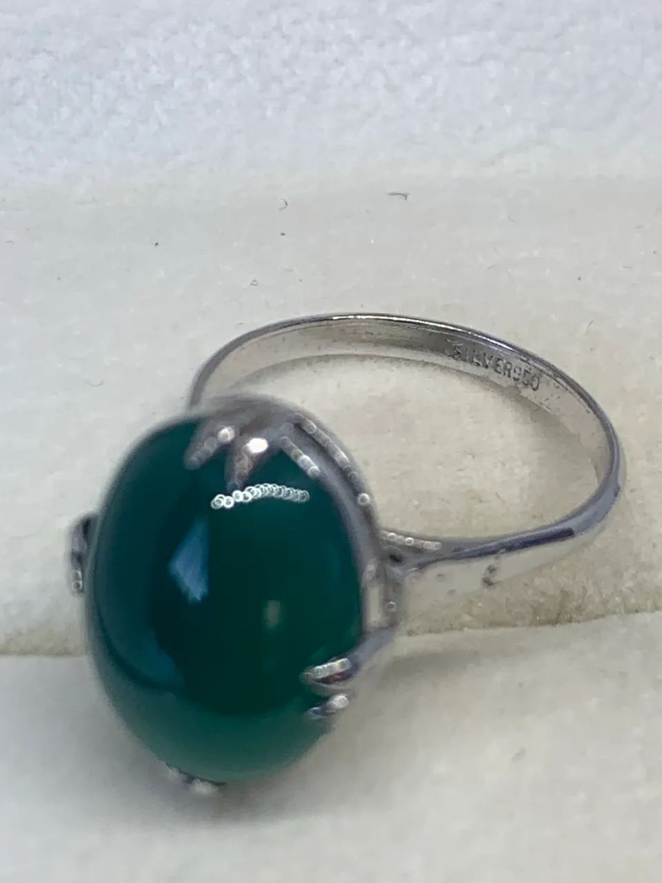 lindo anel de prata com pedra verde aro 14 - Foto 2
