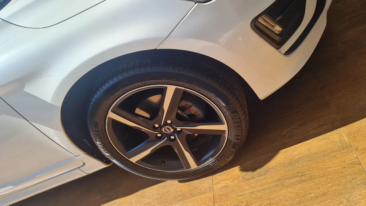 Volvo XC 60 3.0 turbo R Design 2015 - Foto 2