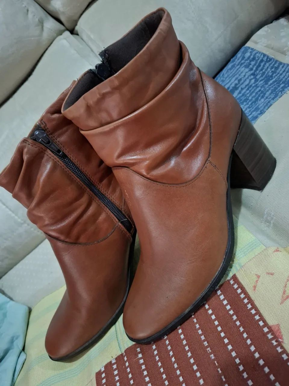 Botas  Marrom - Elegância e Conforto