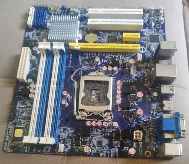 Placa Mãe Foxconn H61M-S (socket 1155) DDR3 - (Sem Espelho)  - Foto 2