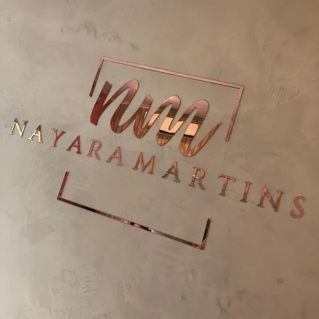 Logo Personalizada 70x40 em Acrílico Espelhado