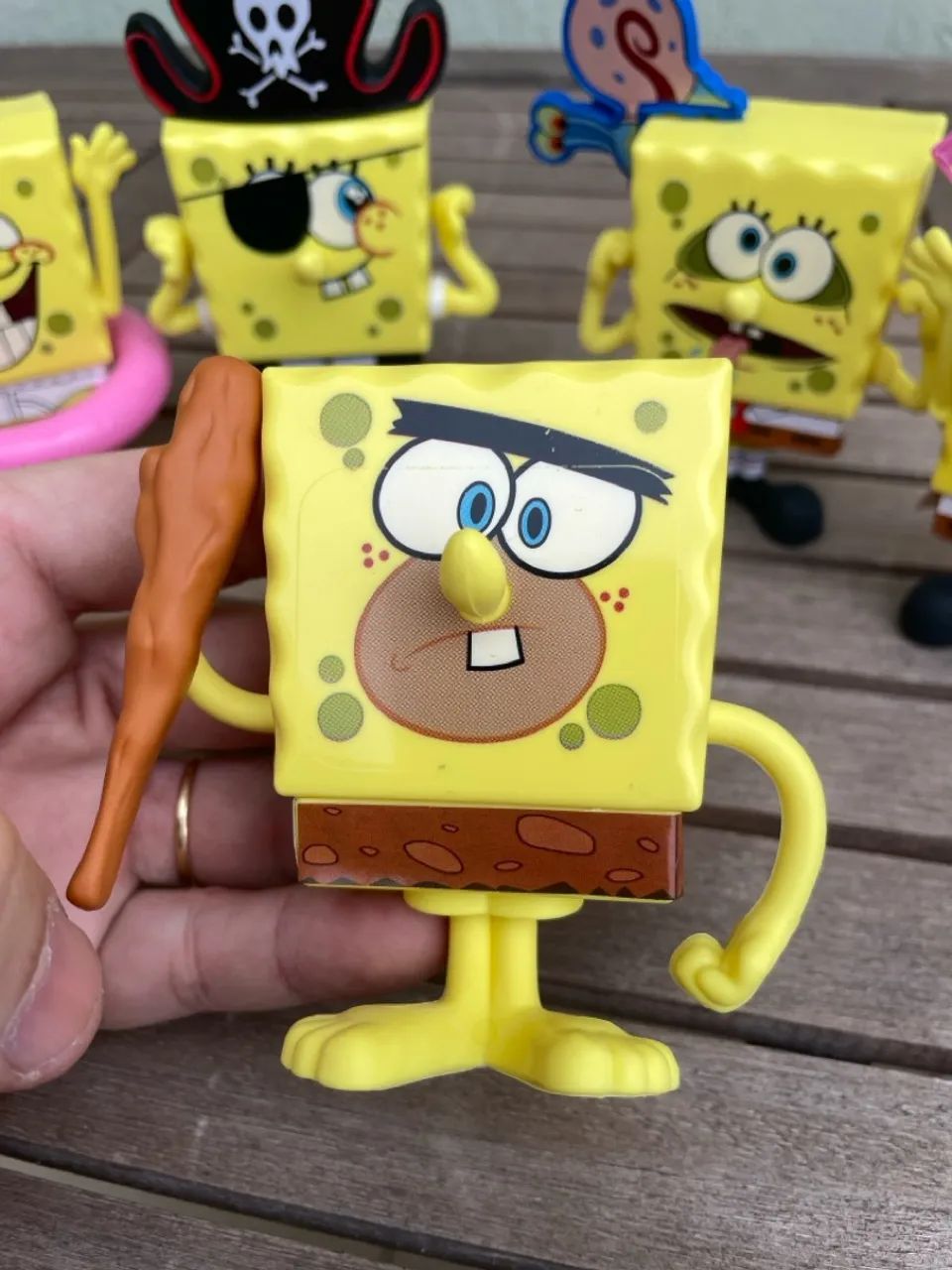 Coleção Bonecos Bob Esponja Bk - abertos - Foto 2