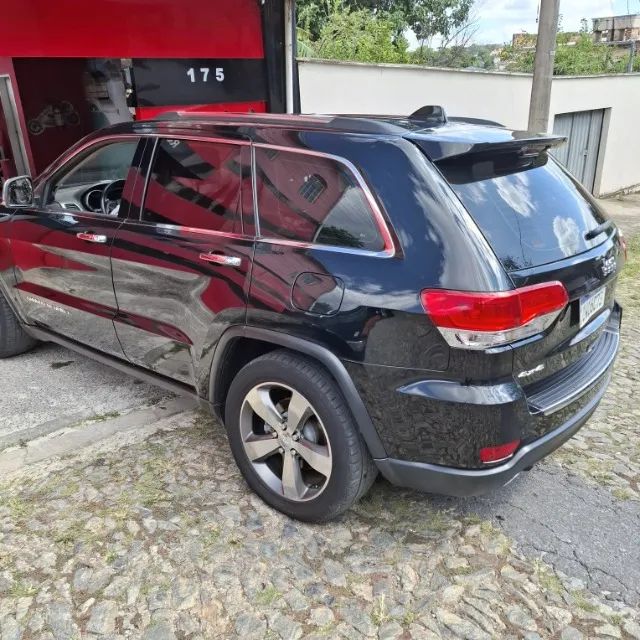 VENDE-SE LINDO JEEP 