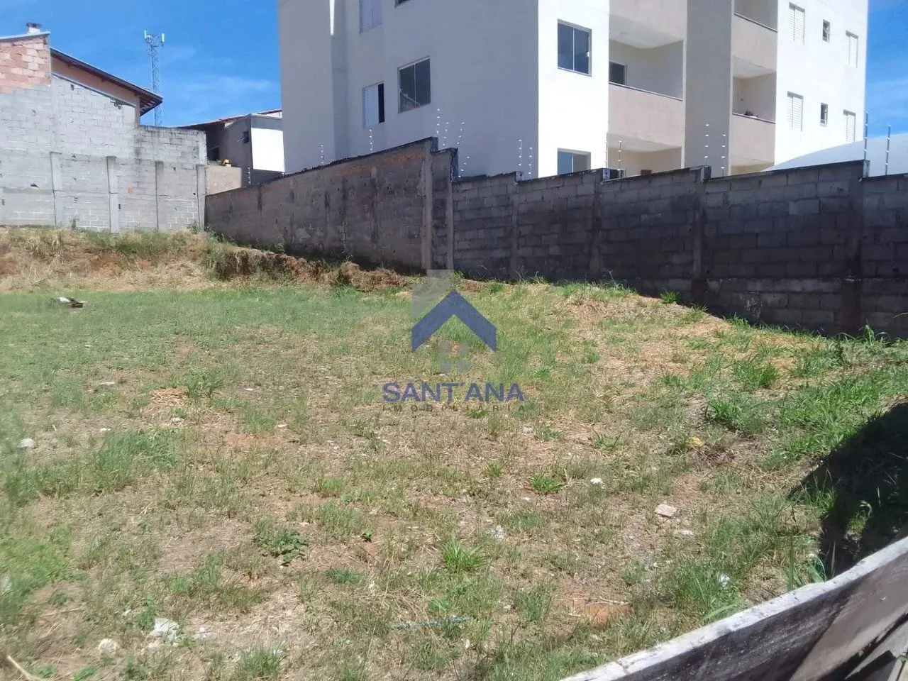 TERRENO DE 250M² NO PARQUE SENHOR DO BONFIM EM TAUBATÉ/SP