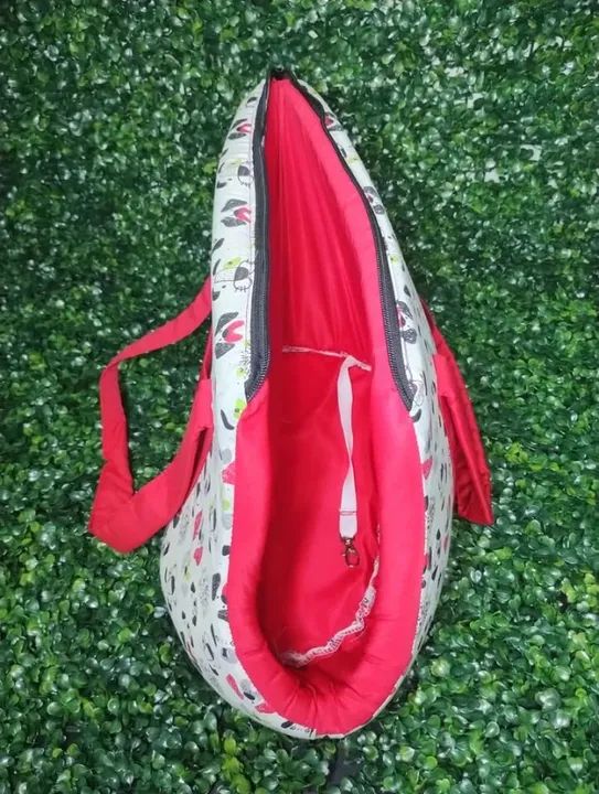 Bolsa de transporte pet muito confortável. Tamanho da bolsa 53 x por 37cm - Foto 2