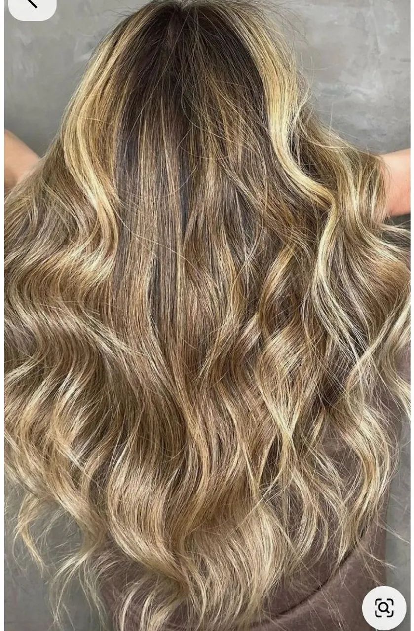 Cabelo loiro com mechas