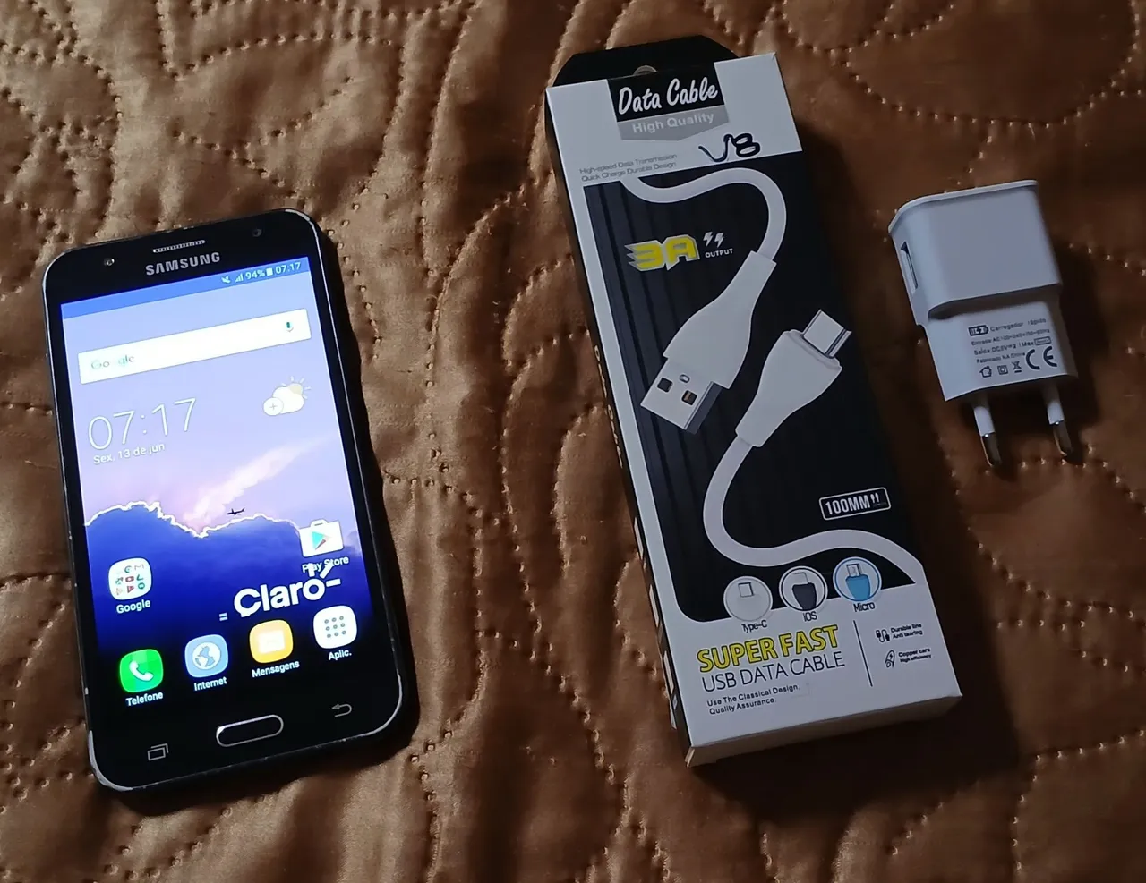Celular Samsung J5 de 16gb e 1.5gb ram android 6. Bem conservado. Completo. Não entrego.