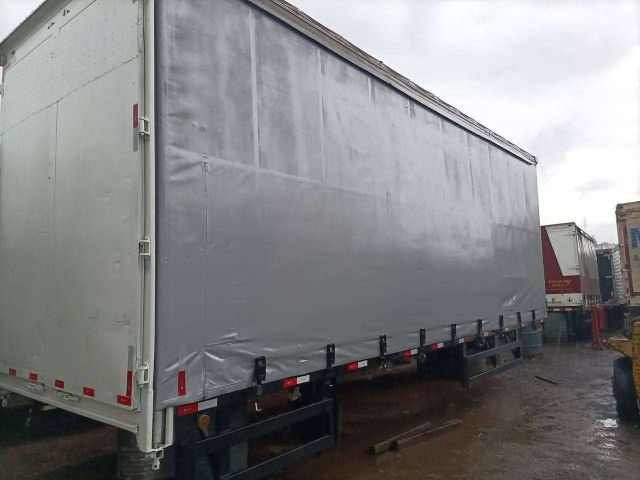 Baú Saider Chapeado - 8,50m x 3m - Excelente Estado - R$ 30.000 - Foto 3