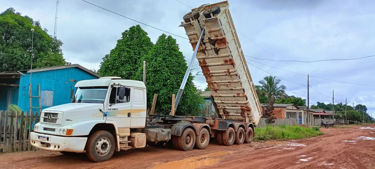 Vendo ou troco conjunto caçamba 1634