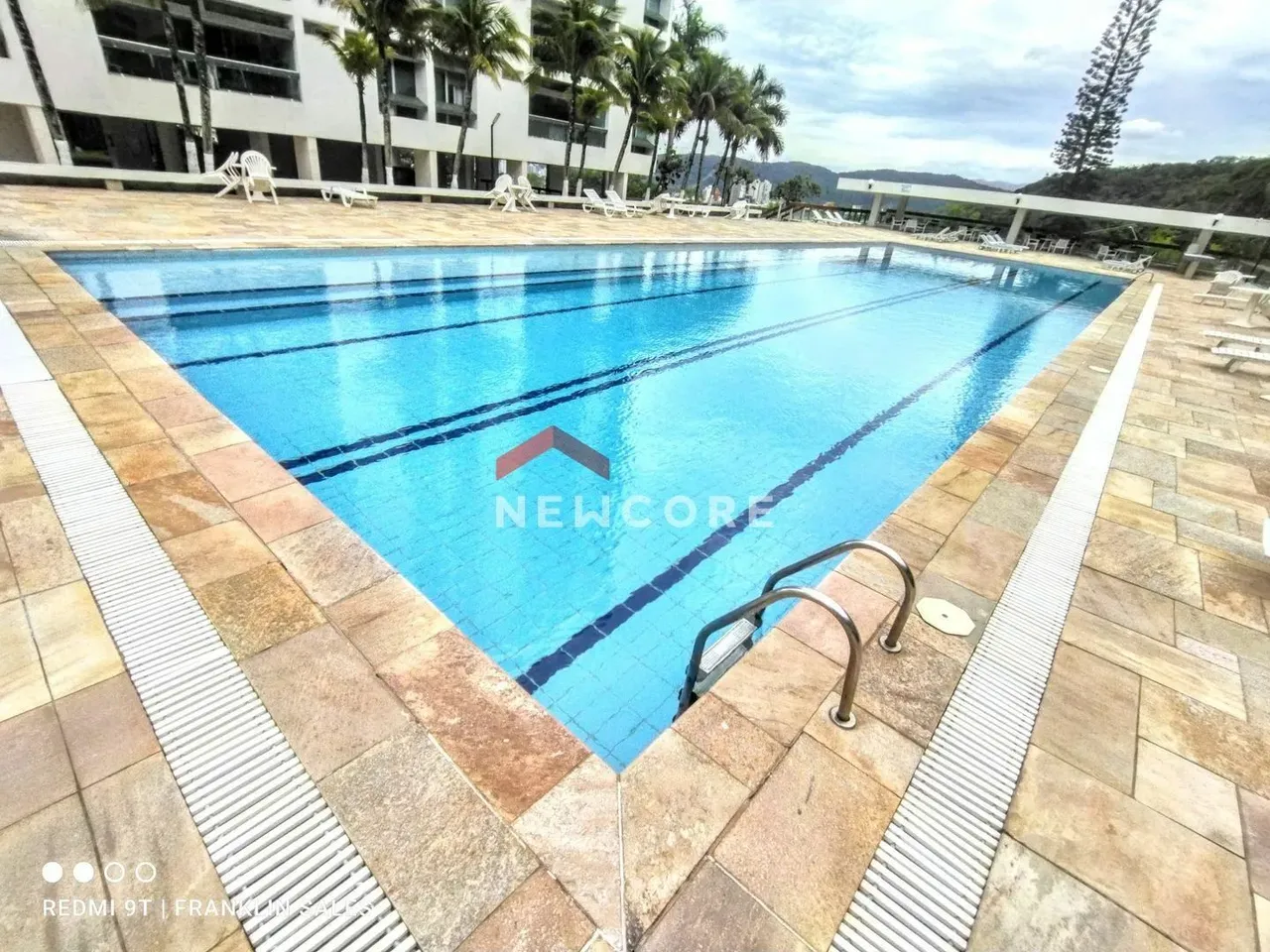 Apartamento em Rua Gilberto Glasser - Mar e Céu - Guarujá/SP