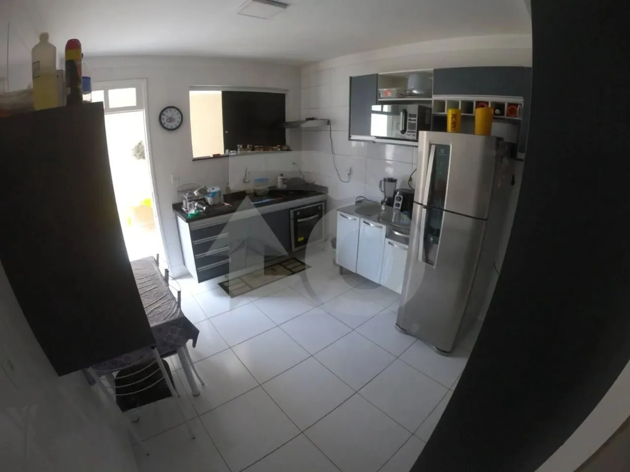 Casa com 300m² no Bairro Suissa com 3 Quartos, Varanda, 3 Banheiros e 6 Vagas de Garagem