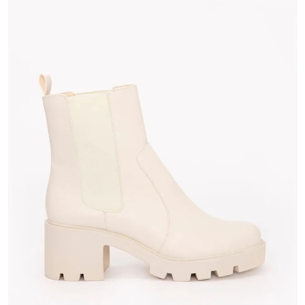 Bota Chelsea Tratorada Off-White salto baixo 