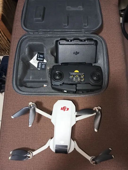 Drone DJI Mini combo com 4 baterias 