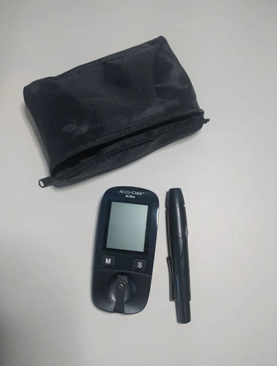 Medidor de Glicemia Accu-Chek Active - Completo