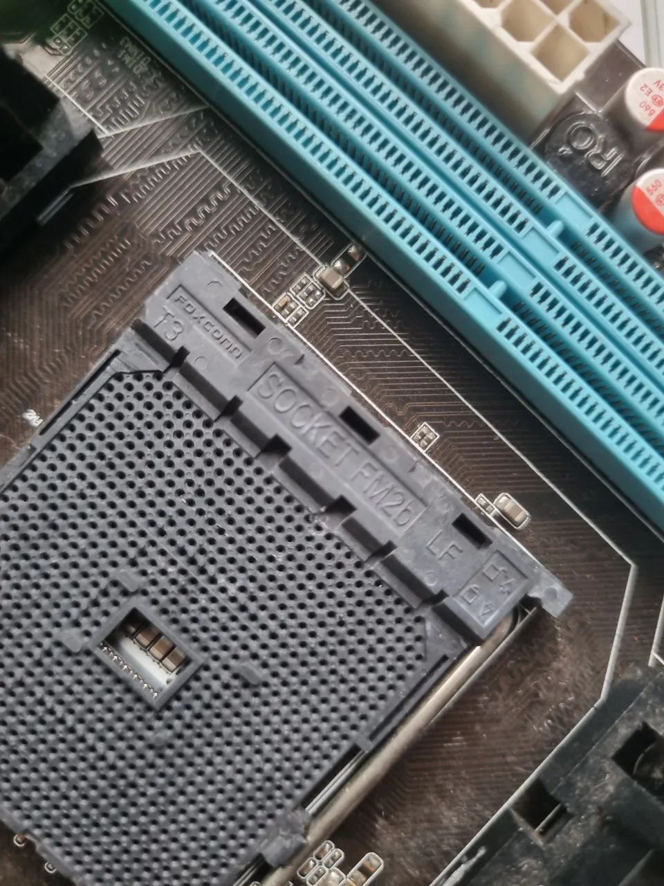 Placa mãe fm2. Funcionando perfeitamente. Nao aceito pix. - Foto 2
