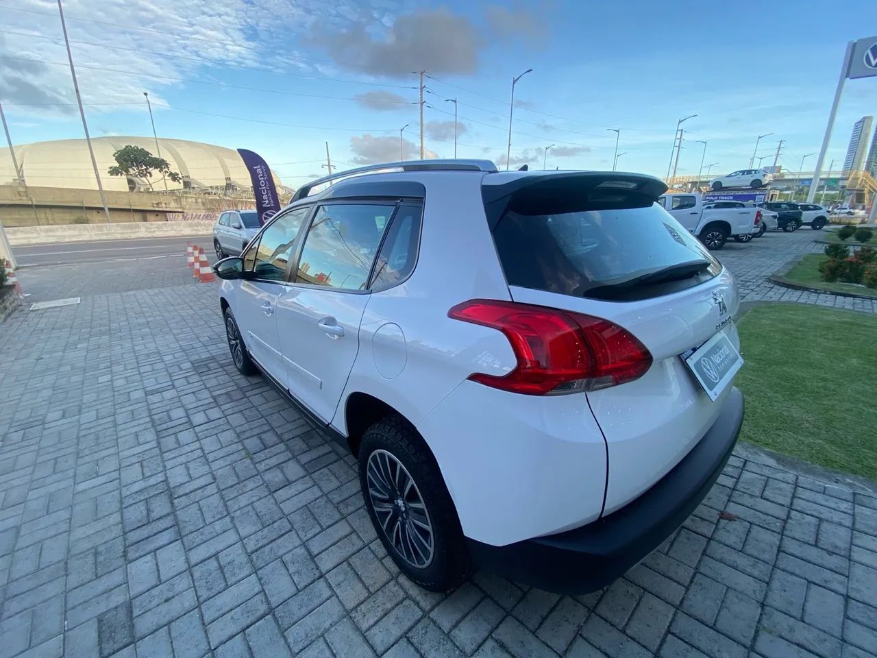 Peugeot 2008 Alure 1.6 AT. - Foto 4