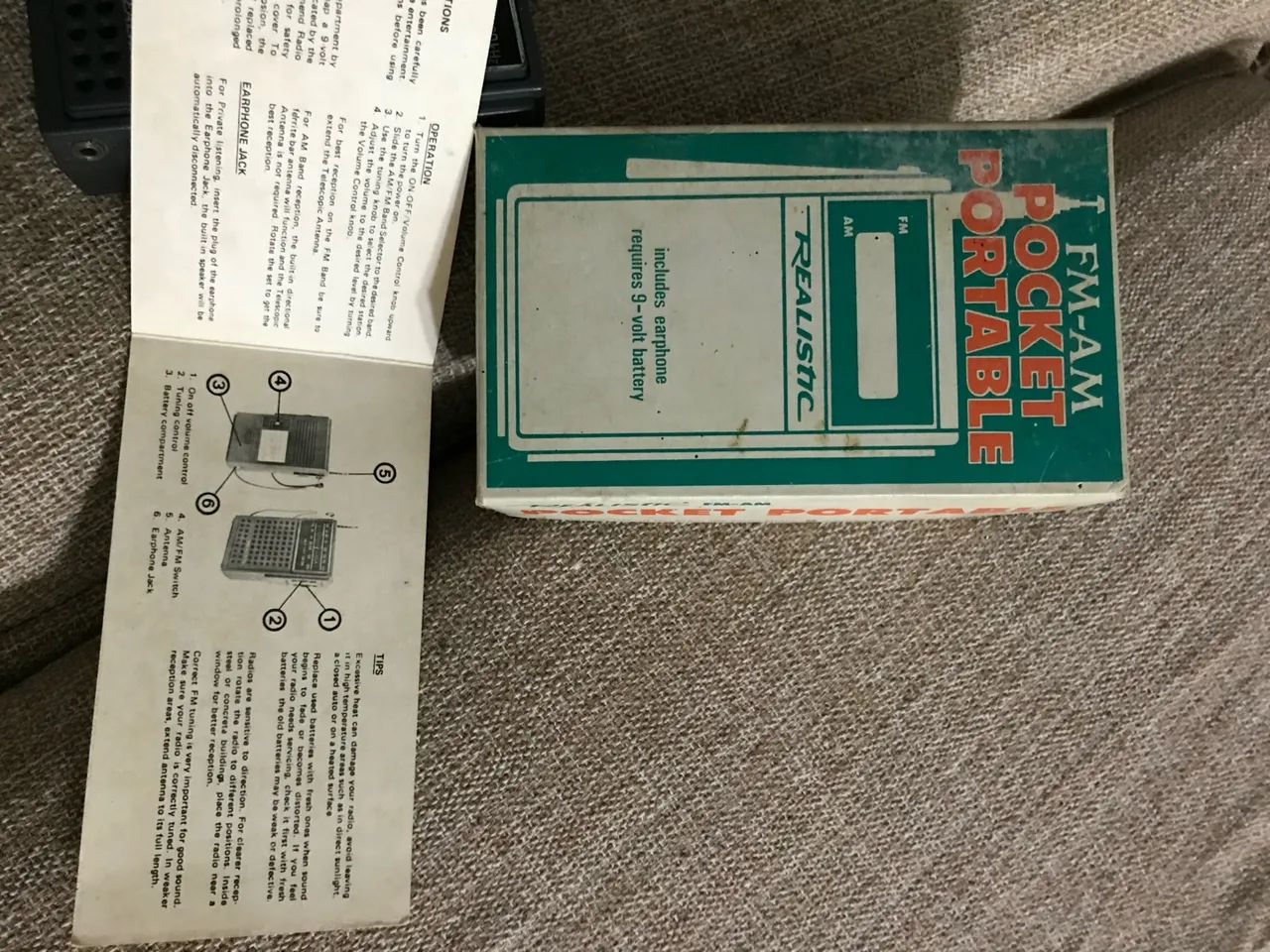 Rádio portátil Realistic década de 80